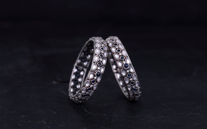 Stone-set jewellery rings